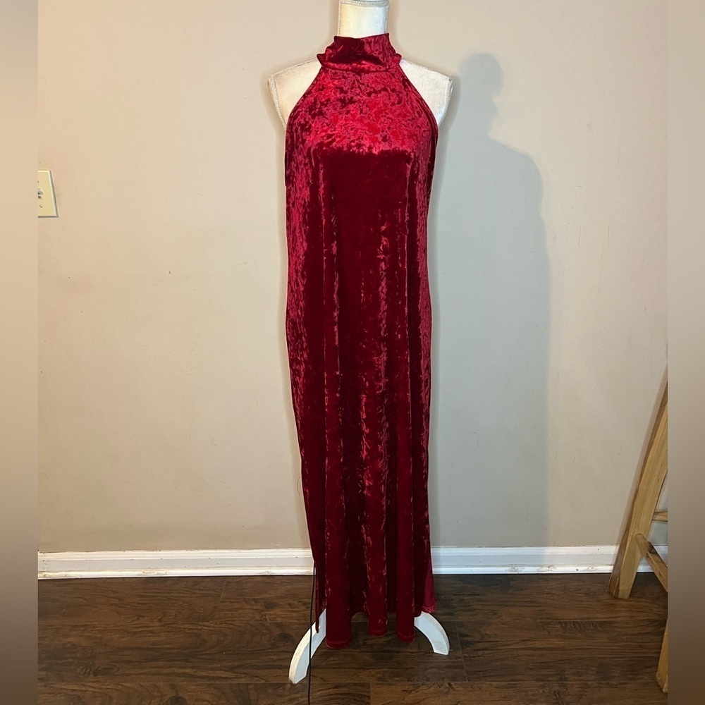 šš»Bar lll Elegant Red Halter Neck Velvet Dress - Picture 2 of 6